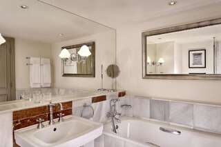 Отель Westin Dublin Дублин Классический номер с кроватью размера «queen-size»-3