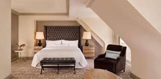 Отель Westin Dublin Дублин Writer Deluxe King Room with City View-1